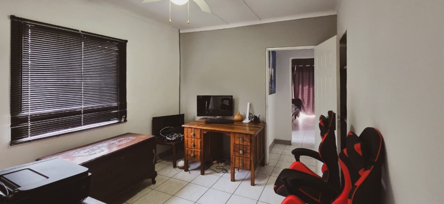 4 Bedroom Property for Sale in Boknesstrand Eastern Cape